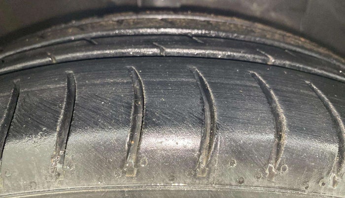 2018 Hyundai Grand i10 SPORTZ AT 1.2 KAPPA VTVT, Petrol, Automatic, 70,562 km, Right Front Tyre Tread