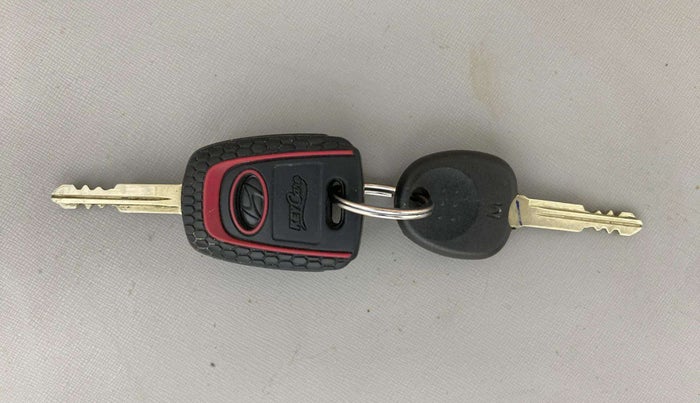 2018 Hyundai Grand i10 SPORTZ AT 1.2 KAPPA VTVT, Petrol, Automatic, 70,562 km, Key Close Up
