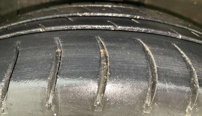 2018 Hyundai Grand i10 SPORTZ AT 1.2 KAPPA VTVT, Petrol, Automatic, 70,562 km, Left Front Tyre Tread
