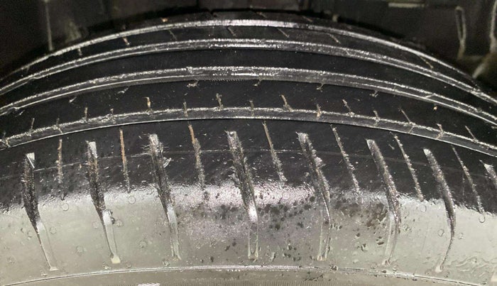 2022 Tata PUNCH ACCOMPLISHED MT, Petrol, Manual, 39,665 km, Right Front Tyre Tread