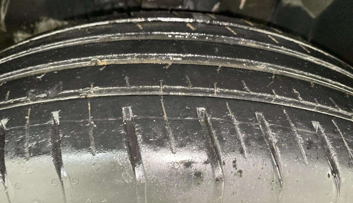 2022 Tata PUNCH ACCOMPLISHED MT, Petrol, Manual, 39,665 km, Left Front Tyre Tread