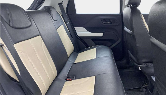 2022 Tata PUNCH ACCOMPLISHED MT, Petrol, Manual, 39,665 km, Right Side Rear Door Cabin