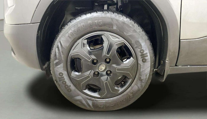 2022 Tata PUNCH ACCOMPLISHED MT, Petrol, Manual, 39,665 km, Left Front Wheel