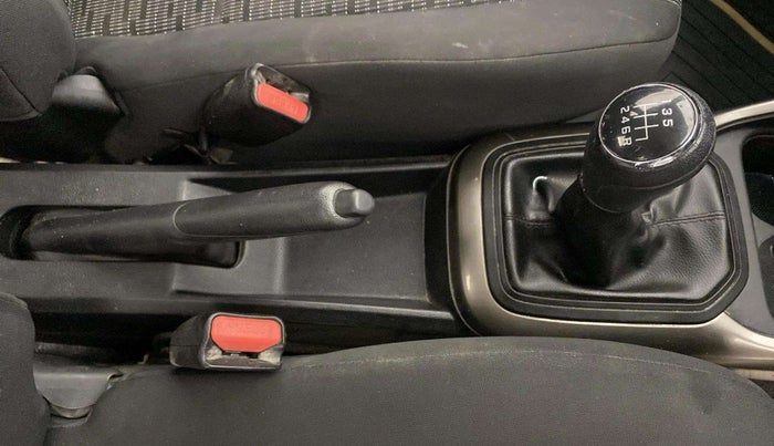 2019 Maruti IGNIS SIGMA 1.2, Petrol, Manual, 46,580 km, Gear Lever