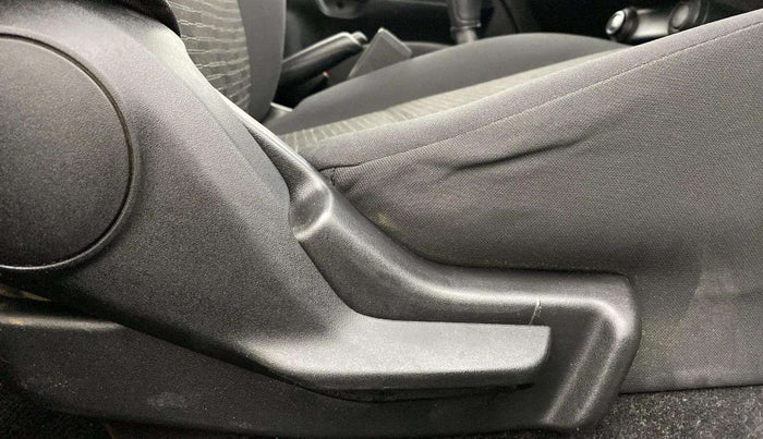 2019 Maruti IGNIS SIGMA 1.2, Petrol, Manual, 46,580 km, Driver Side Adjustment Panel