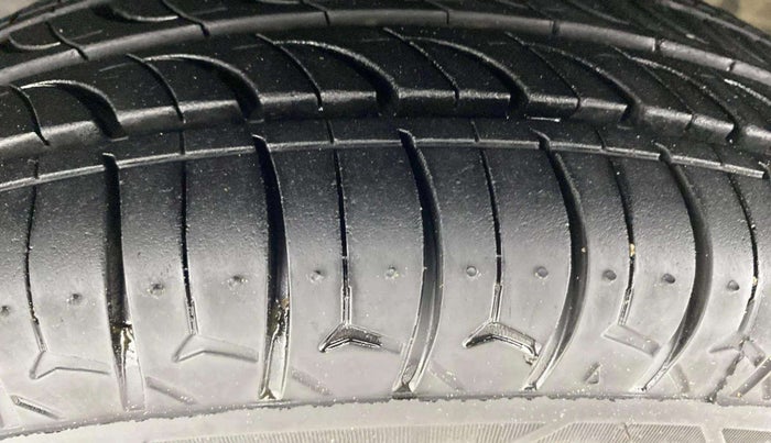 2017 Renault Kwid RXT 1.0, Petrol, Manual, 78,741 km, Left Front Tyre Tread