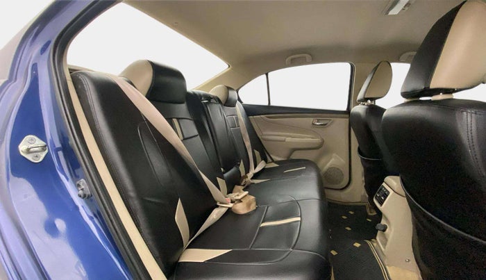 2018 Maruti Ciaz SIGMA 1.5 SHVS MT  PETROL, Petrol, Manual, 57,889 km, Right Side Rear Door Cabin