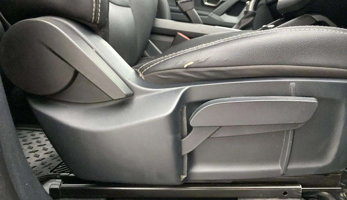 2020 Tata Harrier XZA 2.0L DARK EDITION, Diesel, Automatic, 59,316 km, Driver Side Adjustment Panel