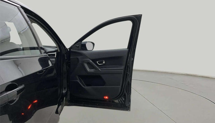 2020 Tata Harrier XZA 2.0L DARK EDITION, Diesel, Automatic, 59,316 km, RHS Front Door