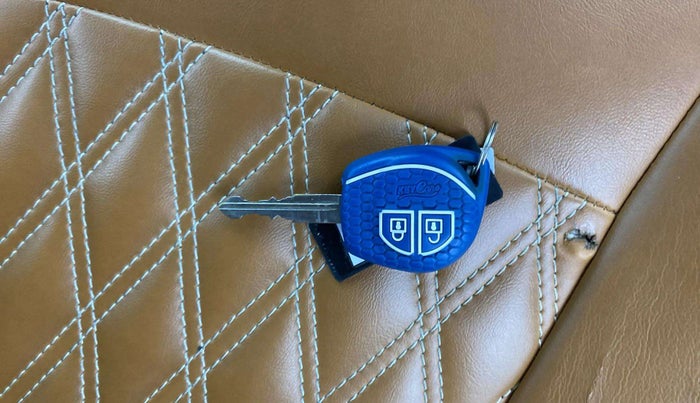 2021 Maruti Baleno DELTA PETROL 1.2, Petrol, Manual, 33,485 km, Key Close Up