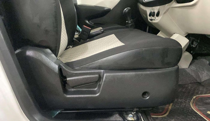 2021 Maruti Alto VXI, Petrol, Manual, 5,642 km, Driver Side Adjustment Panel