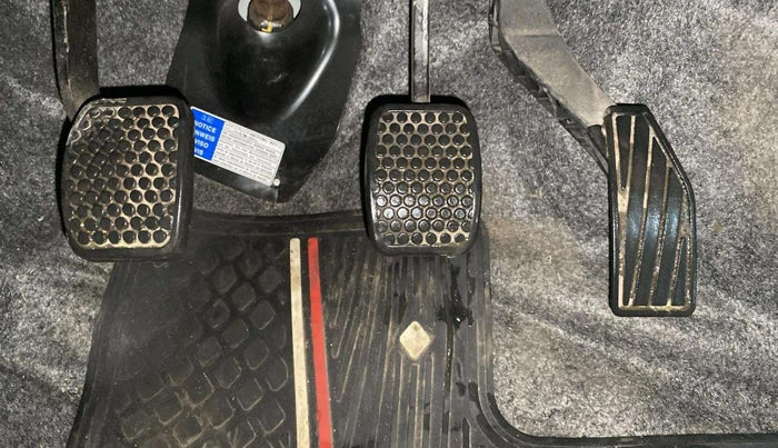 2021 Maruti Alto VXI, Petrol, Manual, 5,642 km, Pedals