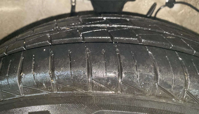 2021 Maruti Alto VXI, Petrol, Manual, 5,642 km, Right Front Tyre Tread