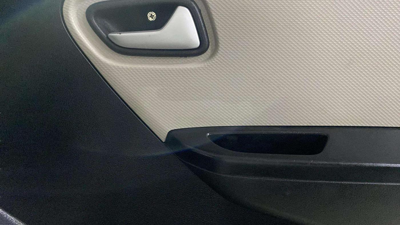 2021 Maruti Alto VXI, Petrol, Manual, 5,642 km, Driver Side Door Panels Control