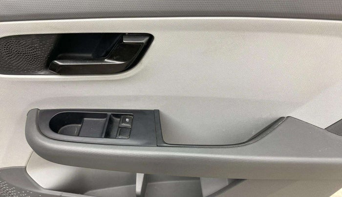 2020 Tata ALTROZ XE PETROL, Petrol, Manual, 49,166 km, Driver Side Door Panels Control