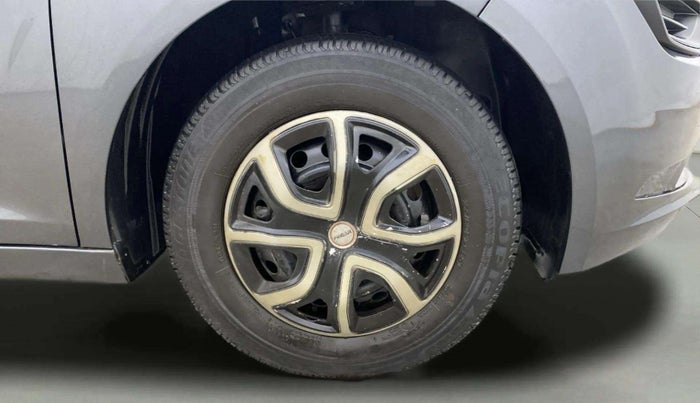 2020 Tata ALTROZ XE PETROL, Petrol, Manual, 49,166 km, Right Front Wheel