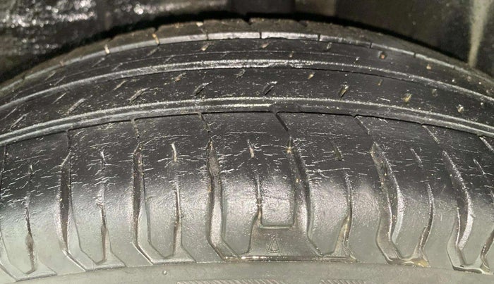 2020 Tata ALTROZ XE PETROL, Petrol, Manual, 49,166 km, Left Rear Tyre Tread