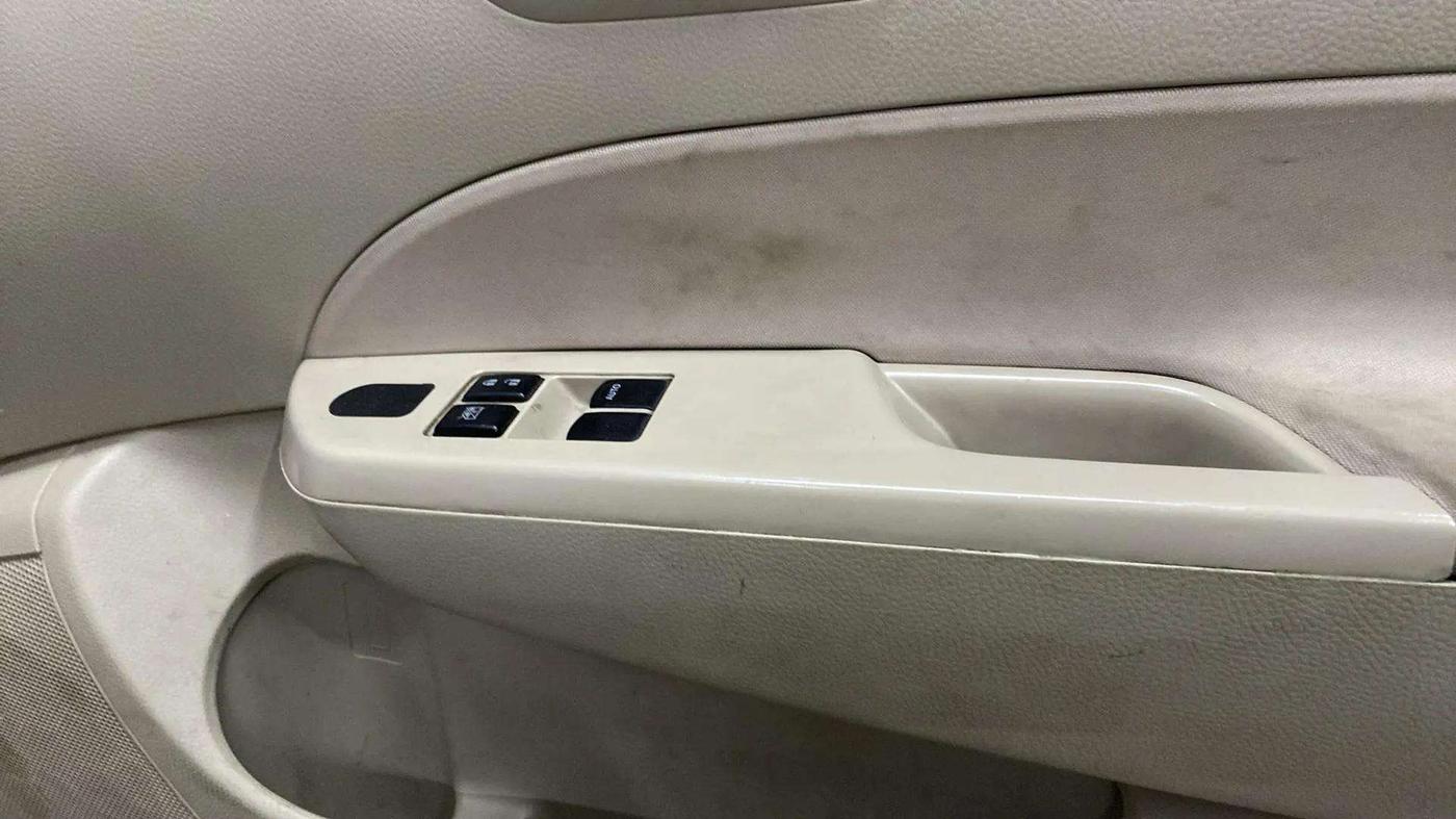2021 Maruti Swift Dzire TOUR S-CNG, CNG, Manual, 75,791 km, Driver Side Door Panels Control