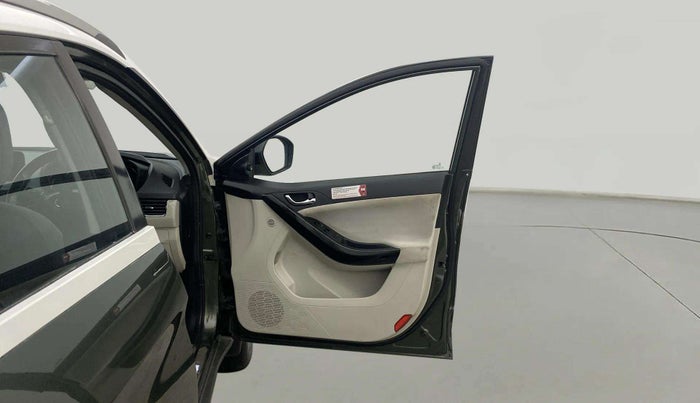 2021 Tata NEXON XZA PLUS SUNROOF DUAL TONE PETROL, Petrol, Automatic, 34,209 km, RHS Front Door