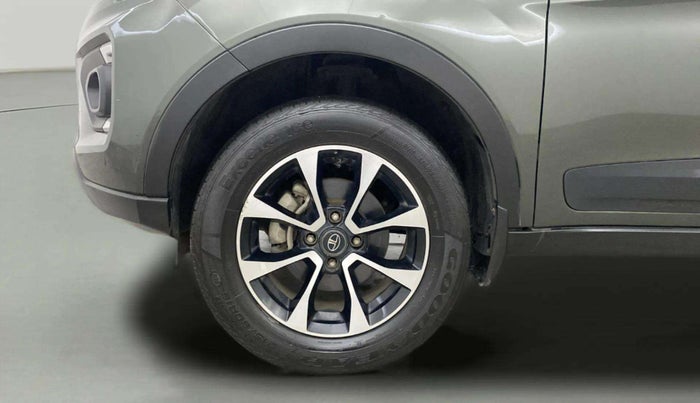 2021 Tata NEXON XZA PLUS SUNROOF DUAL TONE PETROL, Petrol, Automatic, 34,209 km, Left Front Wheel
