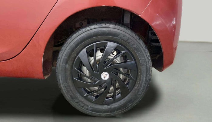2013 Hyundai Eon ERA +, Petrol, Manual, 65,998 km, Left Rear Wheel