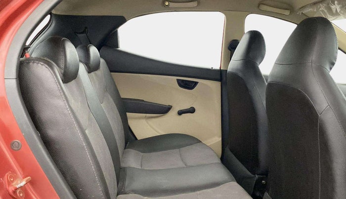 2013 Hyundai Eon ERA +, Petrol, Manual, 65,998 km, Right Side Rear Door Cabin