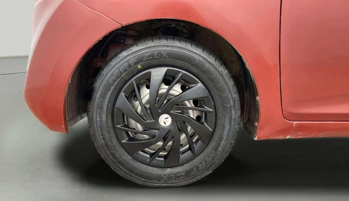 2013 Hyundai Eon ERA +, Petrol, Manual, 65,998 km, Left Front Wheel