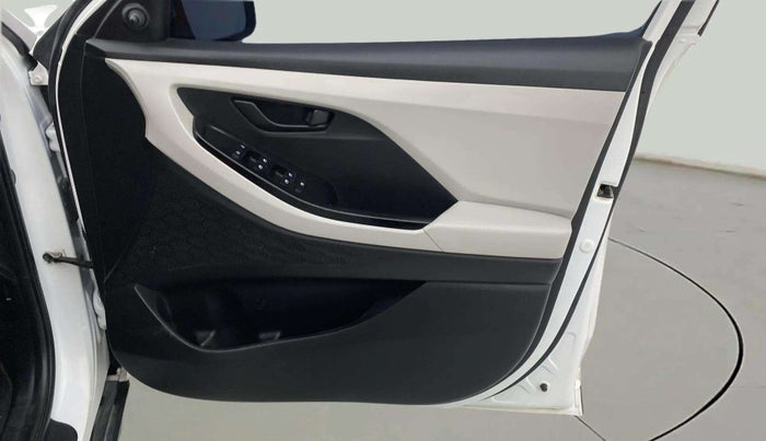 2022 Hyundai Creta E 1.5 PETROL, Petrol, Manual, 60,152 km, Driver Side Door Panels Control