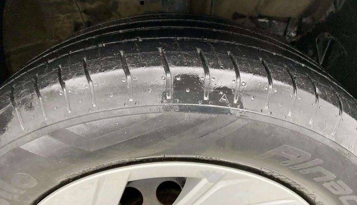 2022 Hyundai Creta E 1.5 PETROL, Petrol, Manual, 60,152 km, Right Front Tyre Tread
