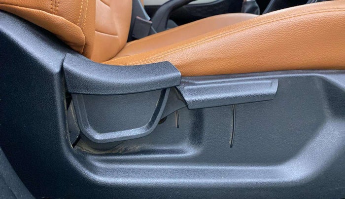 2022 Hyundai Creta E 1.5 PETROL, Petrol, Manual, 60,152 km, Driver Side Adjustment Panel