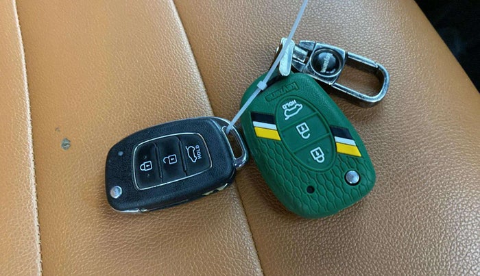 2022 Hyundai Creta E 1.5 PETROL, Petrol, Manual, 60,152 km, Key Close Up