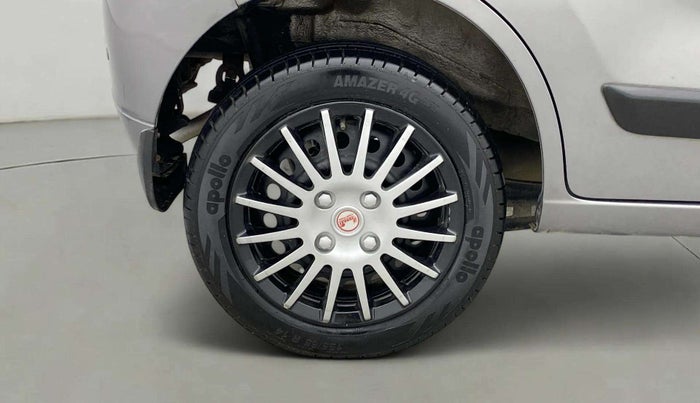 2015 Maruti Wagon R 1.0 VXI, Petrol, Manual, 36,106 km, Right Rear Wheel