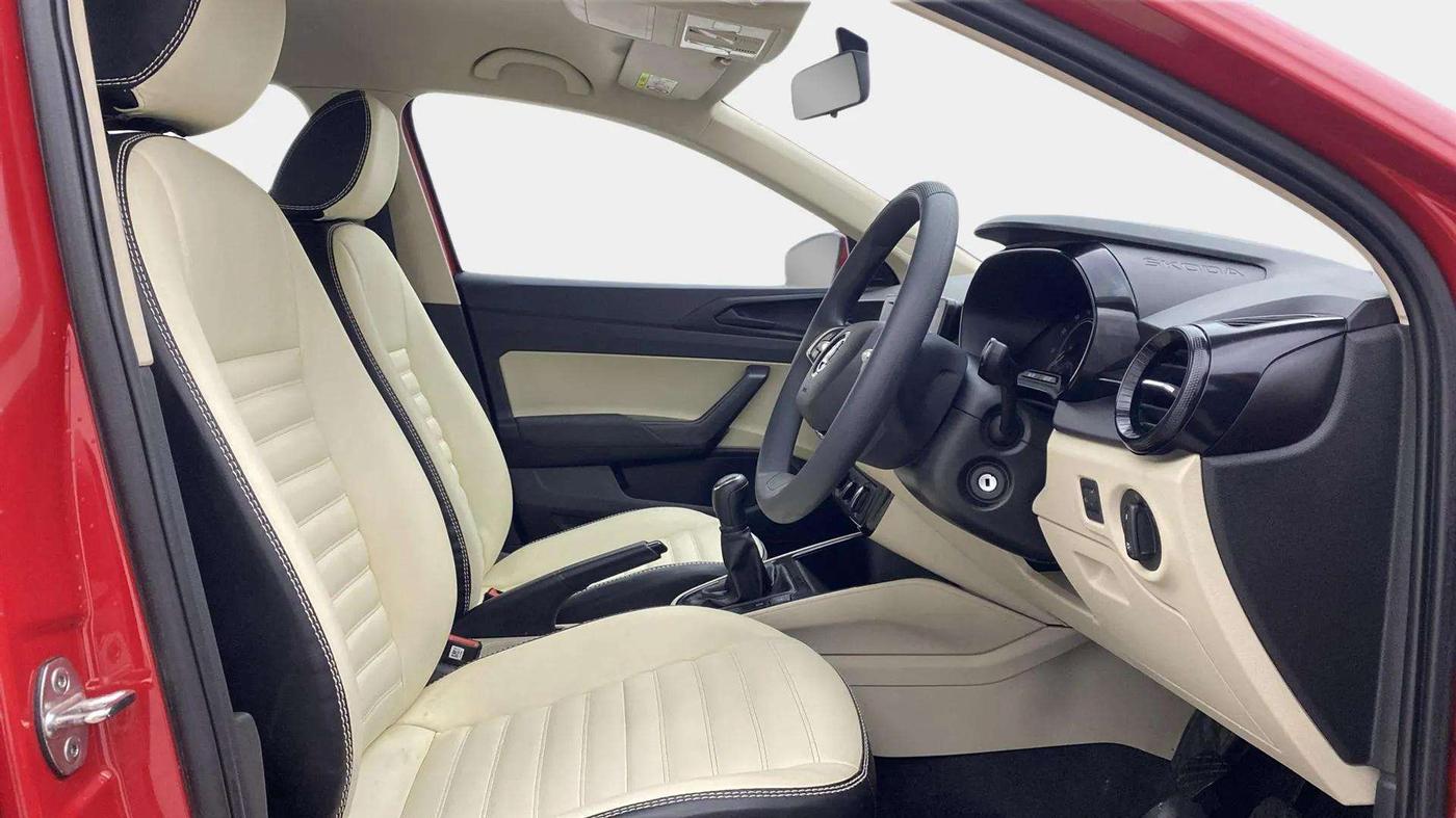 2023 Skoda SLAVIA ACTIVE 1.0L TSI MT, Petrol, Manual, 7,356 km, Right Side Front Door Cabin