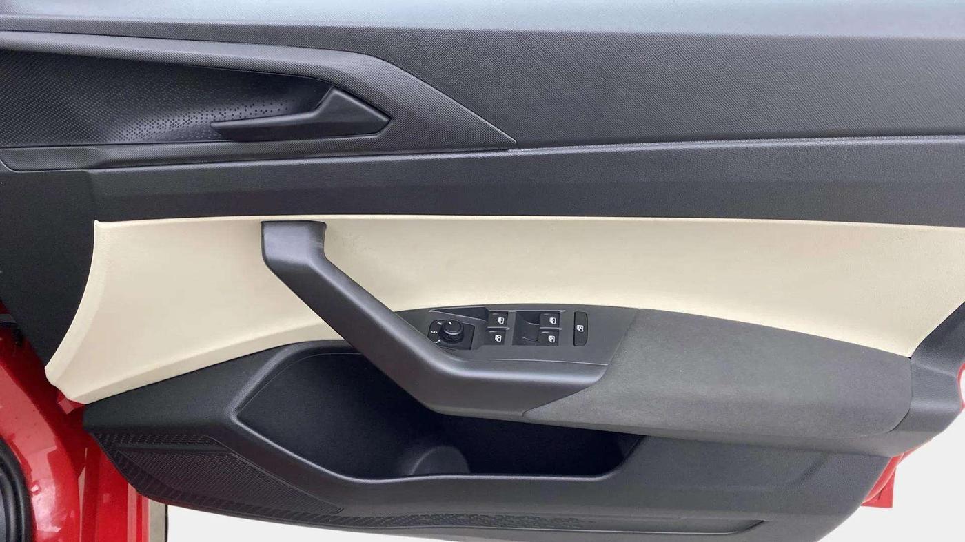 2023 Skoda SLAVIA ACTIVE 1.0L TSI MT, Petrol, Manual, 7,356 km, Driver Side Door Panels Control