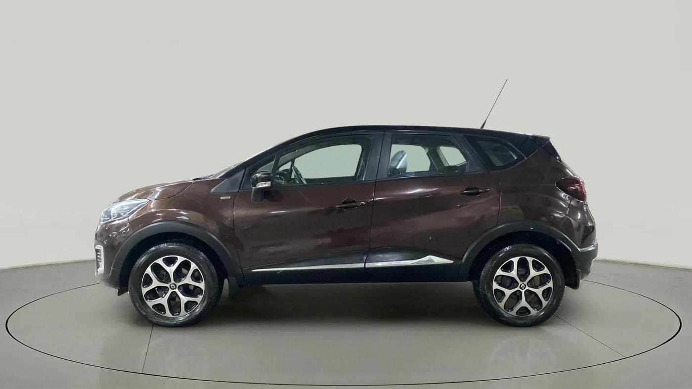 2018 Renault Captur RXT PETROL, Petrol, Manual, 1,06,557 km, Left Side