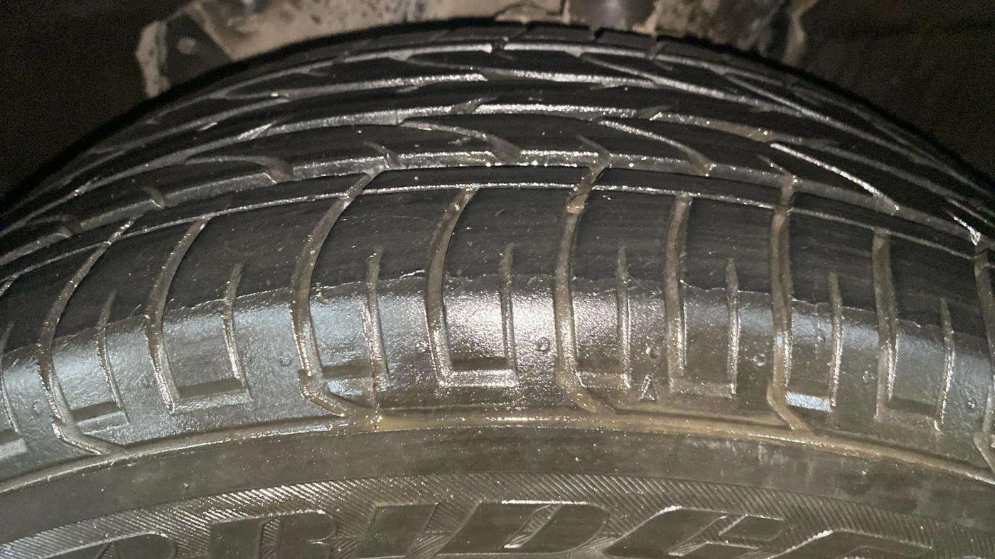 2018 Renault Captur RXT PETROL, Petrol, Manual, 1,06,557 km, Left Front Tyre Tread