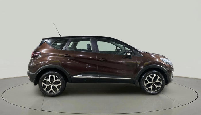 2018 Renault Captur RXT PETROL, Petrol, Manual, 1,06,145 km, Right Side View