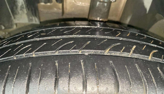 2016 Renault Kwid RXL, Petrol, Manual, 74,673 km, Left Front Tyre Tread