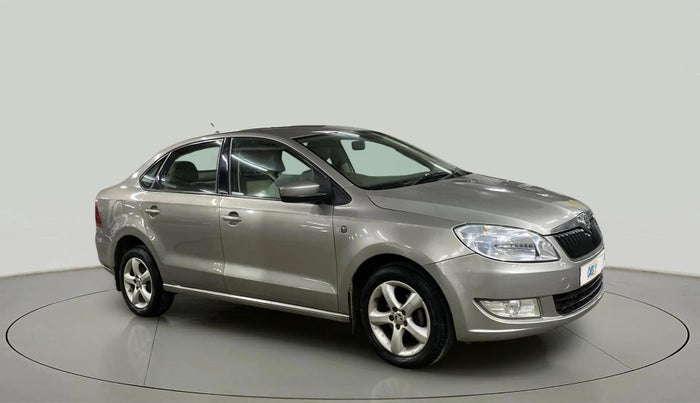 2015 Skoda Rapid AMBITION 1.6 MPI MT PLUS, Petrol, Manual, 65,679 km, Right Front Diagonal
