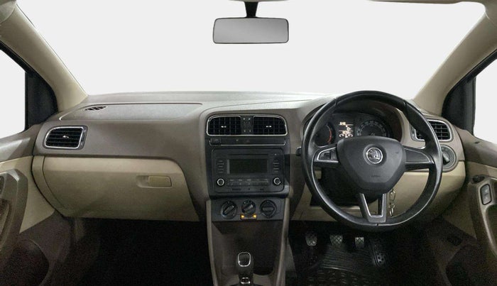 2015 Skoda Rapid AMBITION 1.6 MPI MT PLUS, Petrol, Manual, 65,679 km, Dashboard
