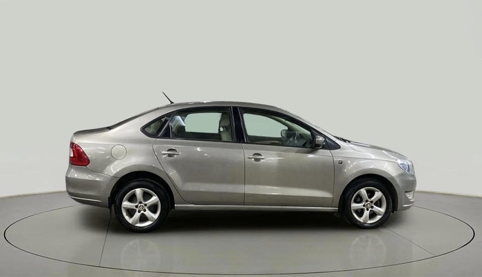 2015 Skoda Rapid AMBITION 1.6 MPI MT PLUS, Petrol, Manual, 65,679 km, Right Side View