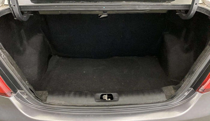 2014 Maruti Swift Dzire VXI, Petrol, Manual, 34,518 km, Boot Inside