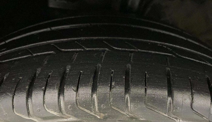 2021 Hyundai VENUE SX 1.0 TURBO IMT, Petrol, Manual, 61,879 km, Left Front Tyre Tread