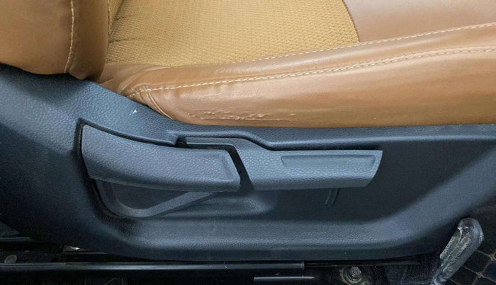2019 KIA SELTOS HTK PLUS 1.5, Petrol, Manual, 52,961 km, Driver Side Adjustment Panel