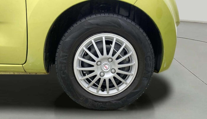 2017 Datsun Redi Go T (O), Petrol, Manual, 71,954 km, Right Front Wheel