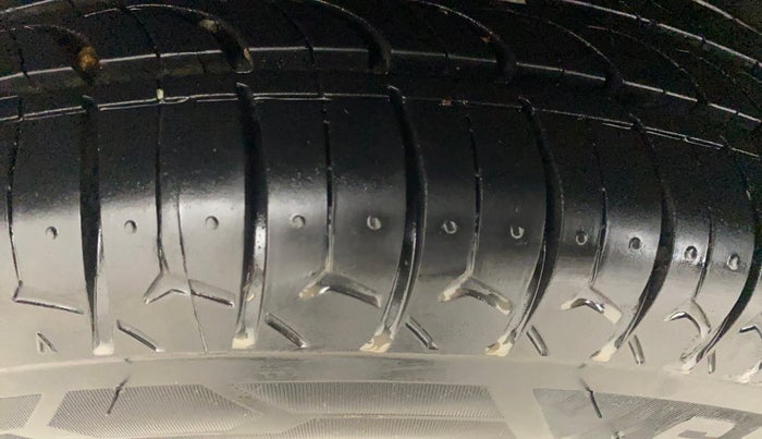 2020 Maruti Swift VXI, Petrol, Manual, 49,503 km, Right Rear Tyre Tread