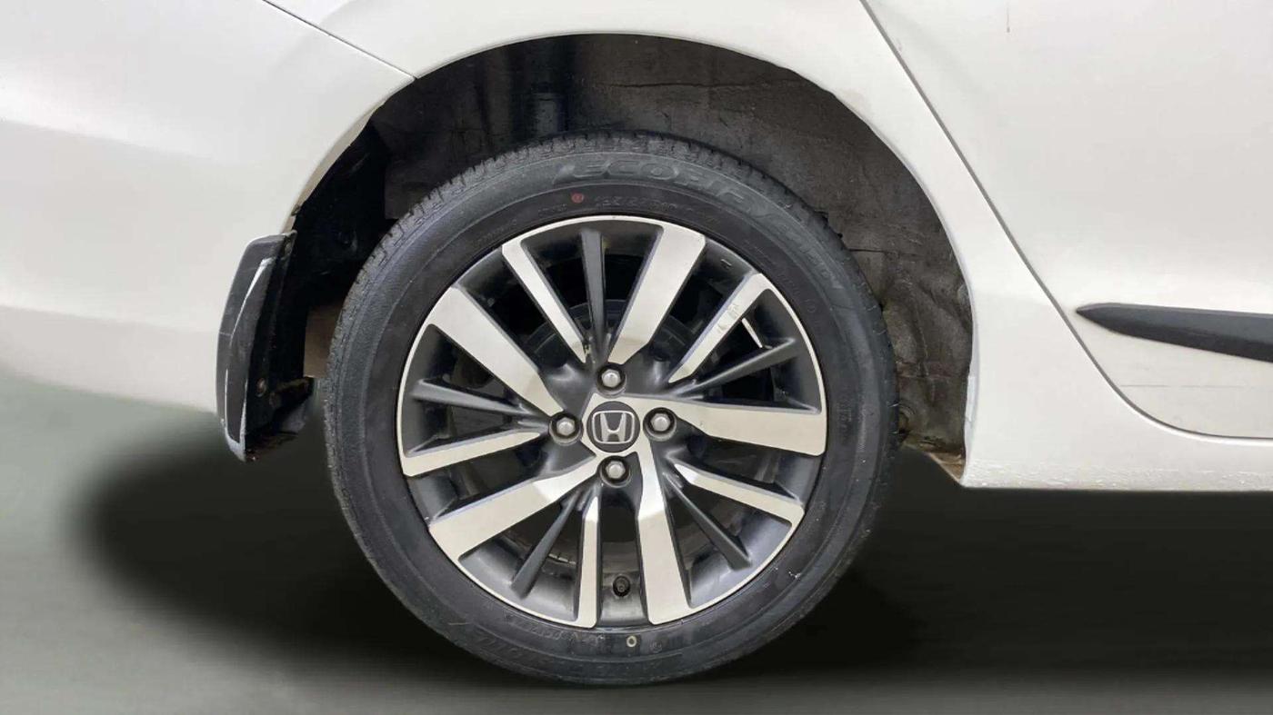 2021 Honda City 1.5L I-VTEC VX CVT, Petrol, Automatic, 31,199 km, Right Rear Wheel