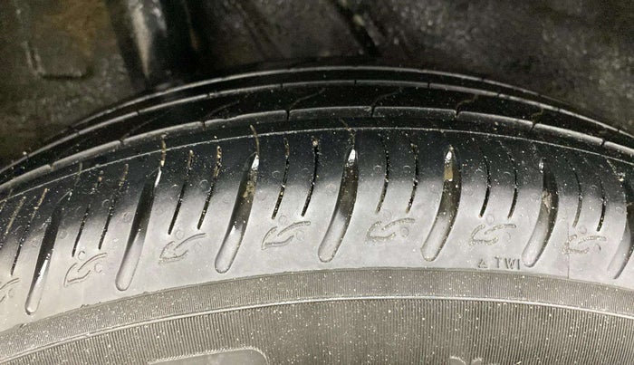 2019 Hyundai VENUE SX PLUS 1.0 TURBO DCT, Petrol, Automatic, 71,047 km, Right Rear Tyre Tread