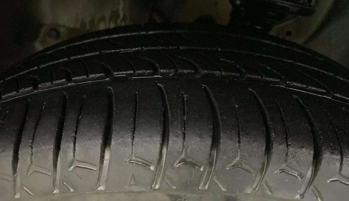 2017 Maruti IGNIS ALPHA 1.2 AMT, Petrol, Automatic, 86,237 km, Left Front Tyre Tread