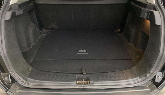 2021 Tata Harrier XT PLUS 2.0L KRYOTEC DARK EDITON, Diesel, Manual, 62,468 km, Boot Inside